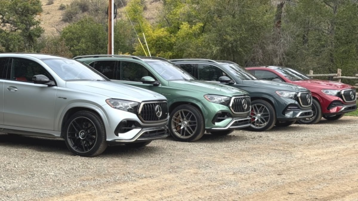 2026 Mercedes-Benz AMG GLE 53 HYBRID 4MATIC+ Plug-in Hybrid — Exterior Design, Charging Port & Battery Specs 3