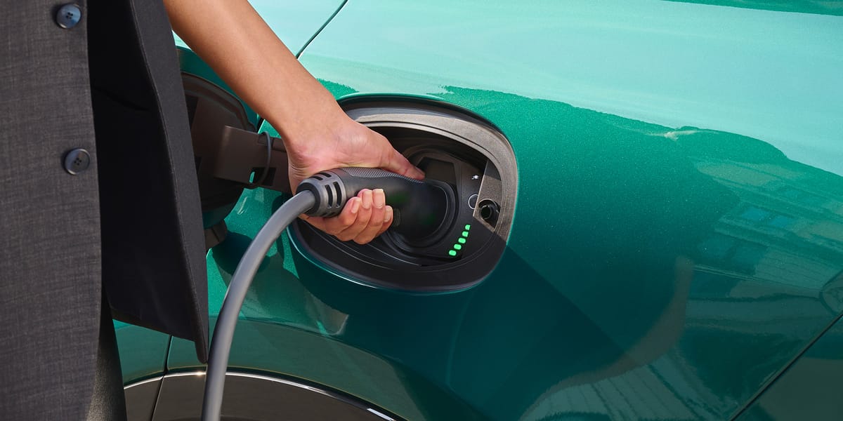 2025 Alfa Romeo Tonale Plug-in Hybrid — Exterior Design, Charging Port & Battery Specs 5