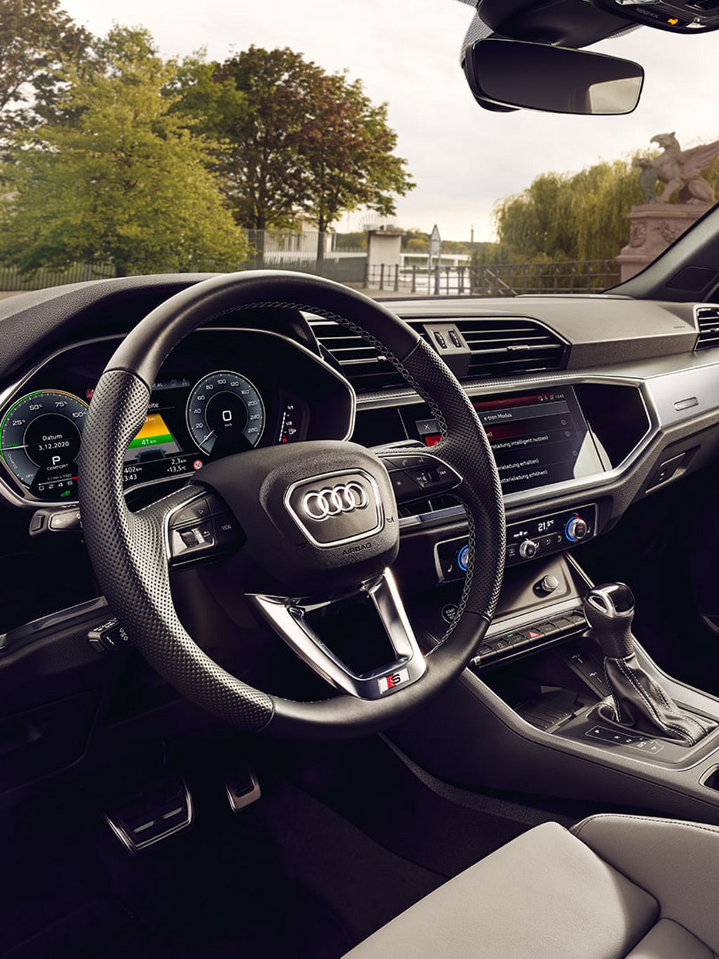 Audi Q3 gallery 13