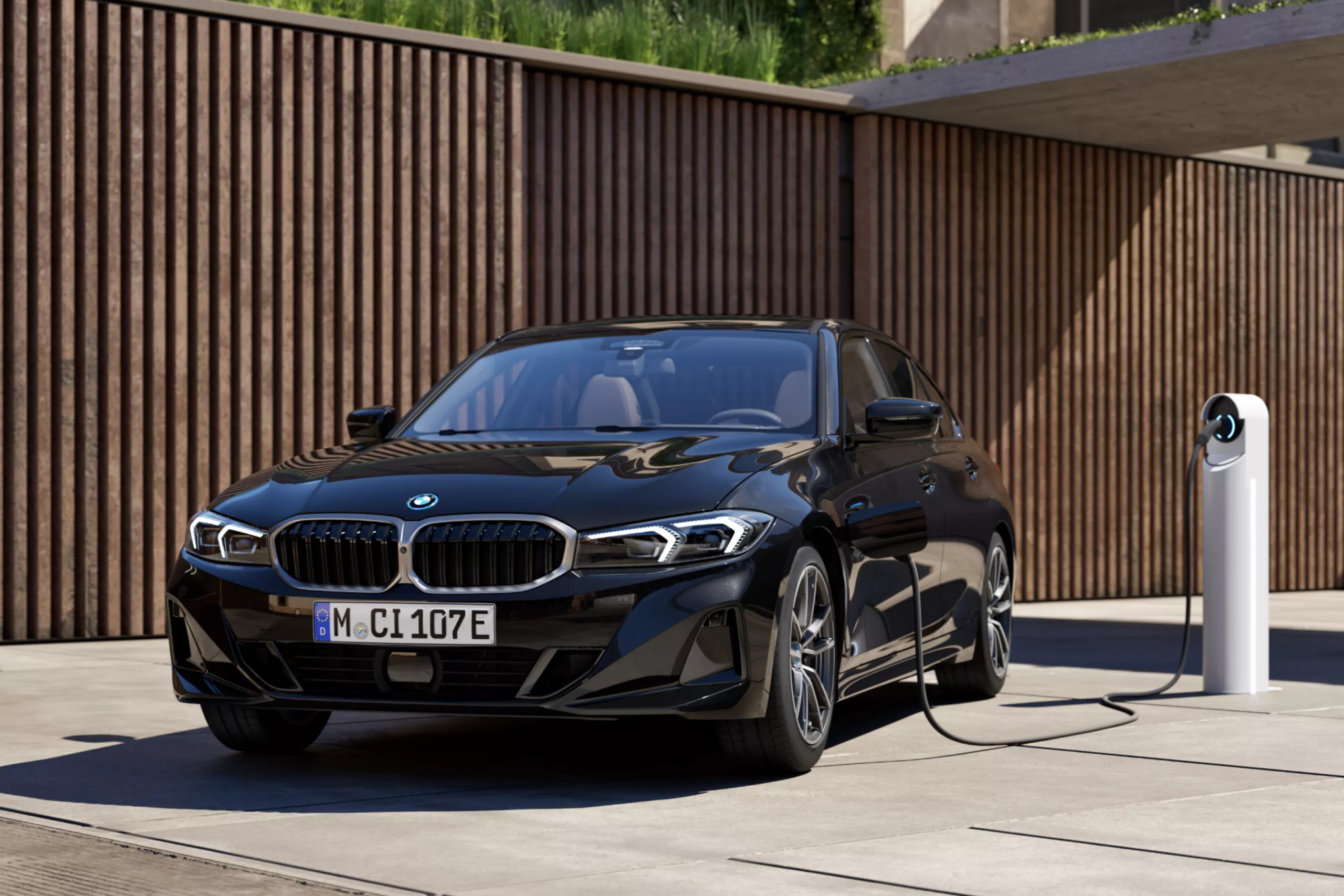 BMW 3 Series Sedan gallery