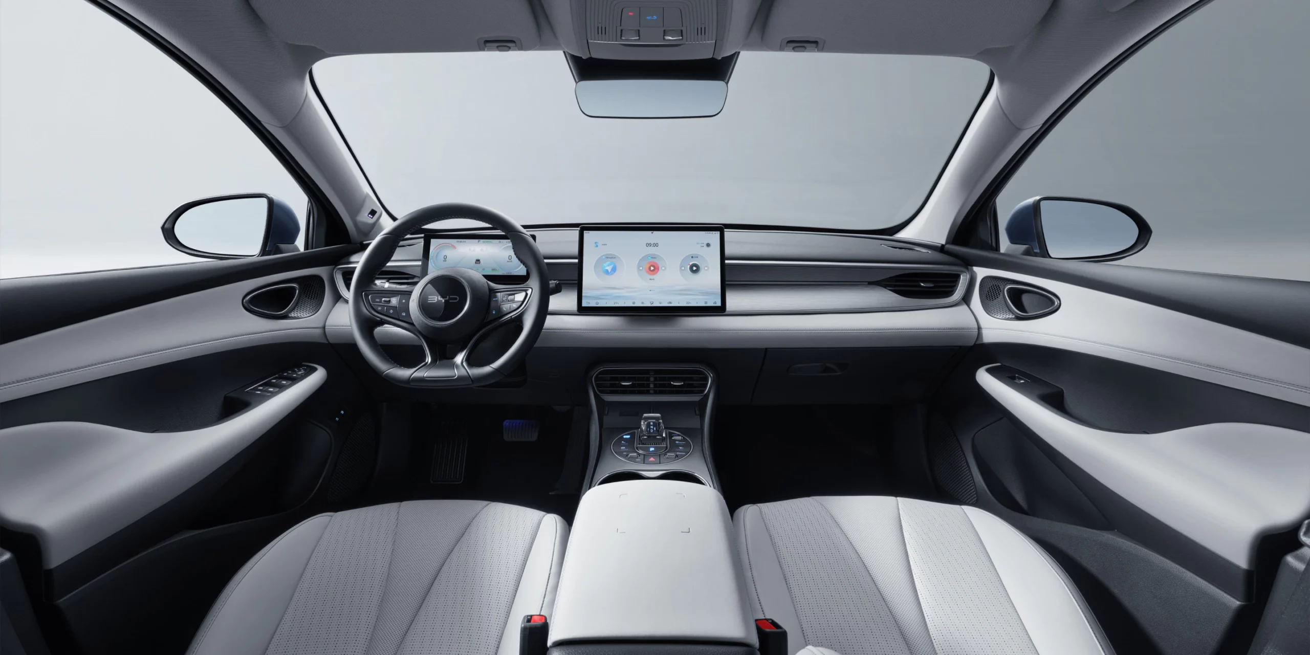 2023 BYD Seal 5 DM-i Plug-in Hybrid — Exterior Design, Charging Port & Battery Specs 7