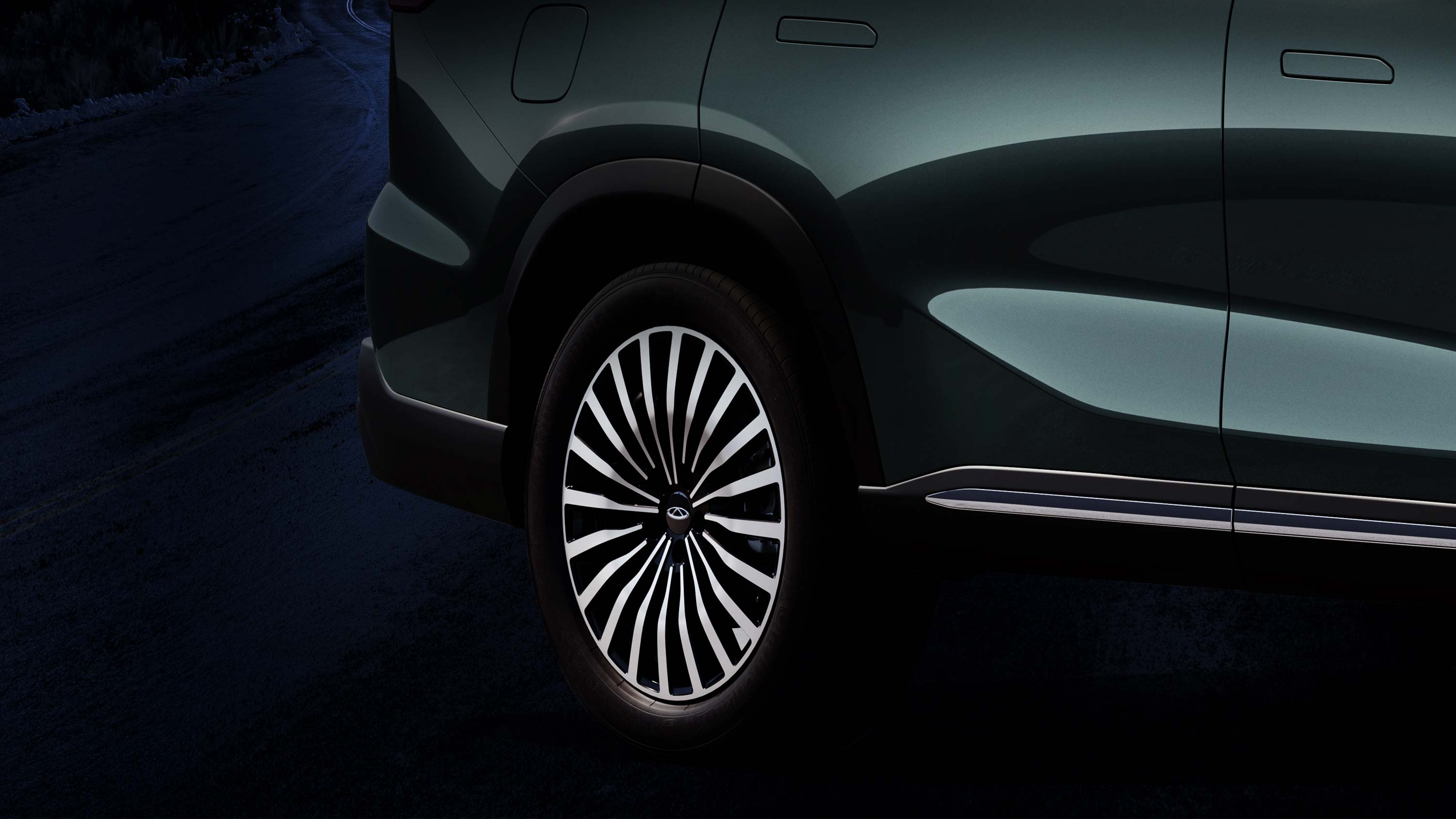 2025 Chery Tiggo 8 Pro PHEV Plug-in Hybrid — Exterior Design, Charging Port & Battery Specs 11