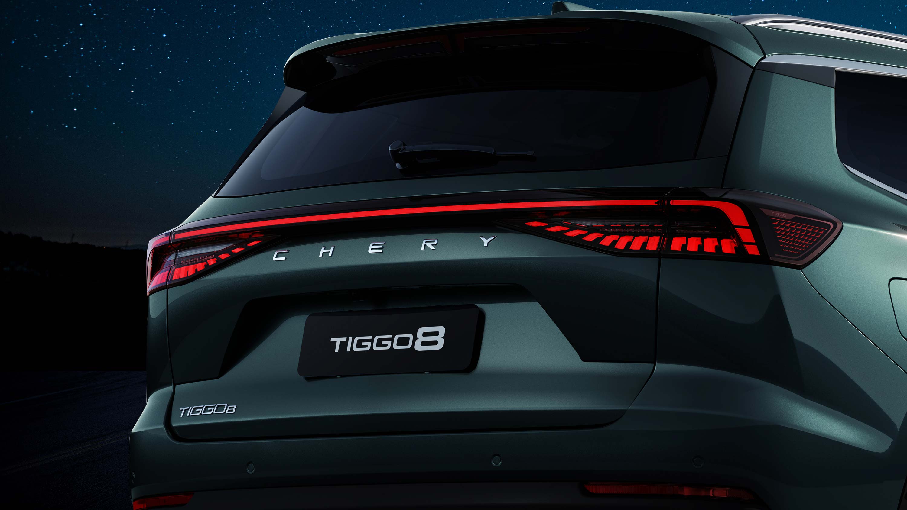 2025 Chery Tiggo 8 Pro PHEV Plug-in Hybrid — Exterior Design, Charging Port & Battery Specs 12