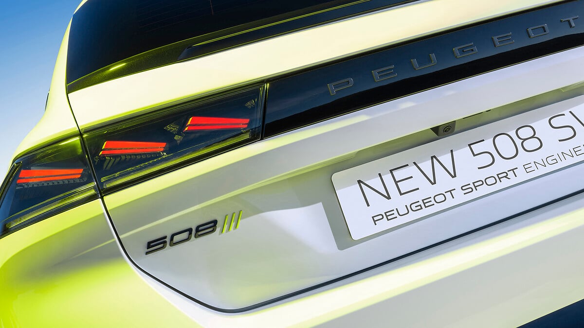 2025 Peugeot 508 Plug-in Hybrid — Exterior Design, Charging Port & Battery Specs 2