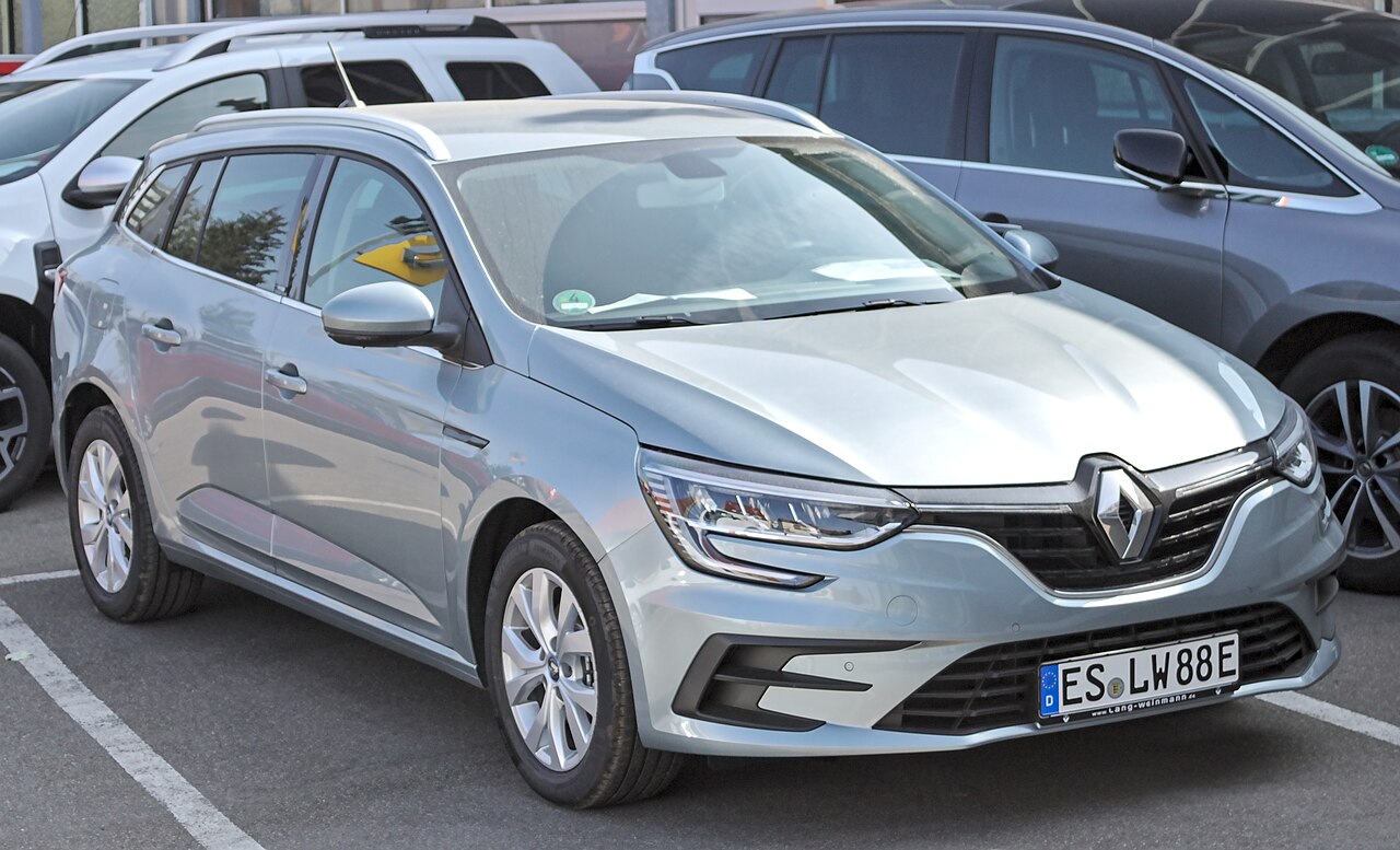 Renault Megane IV Grandtour E-Tech 160 gallery